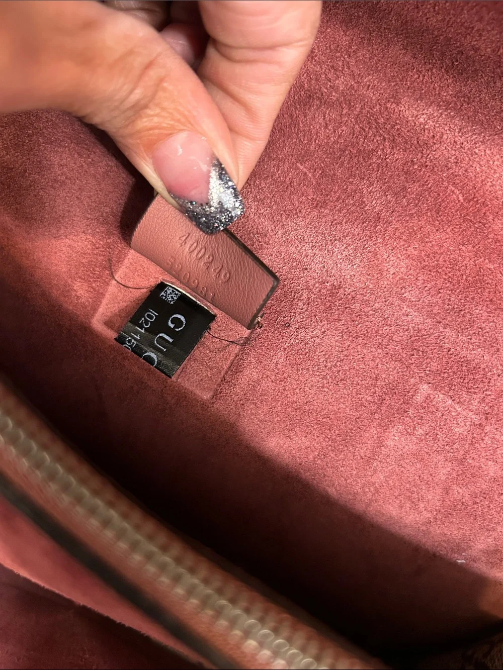 Gucci Beige GG Supreme Blooms Dionysus Shoulder Bag with Pink Floral Accent